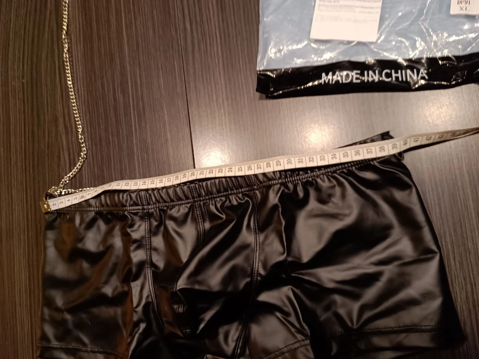 Zwarte boxershort met lederachtige uitstraling voor heren met nekkooi – photo 9